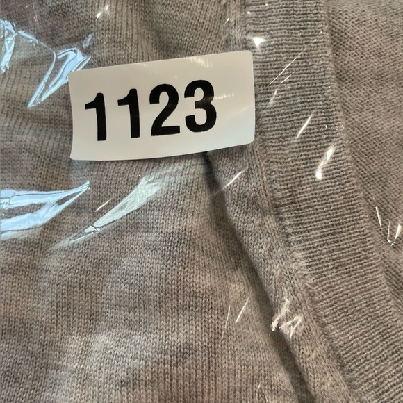 PETER MILLAR SWEATER SIZE L GREY MERINO WOOL VNECK PULLOVER DOUBLE KNIT TRIM - Picture 4 of 4